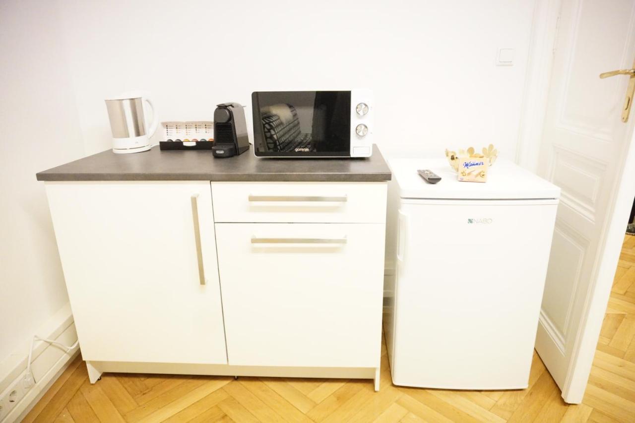 Urban City Apartment - Contactless Check-In Bécs Kültér fotó